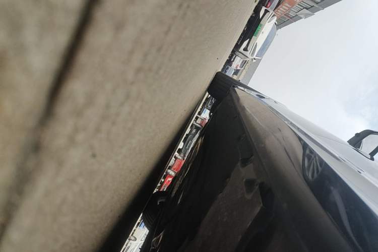 Used BMW 5 Series 2022 Restyled 525Li M Sport Package Left Side Sill