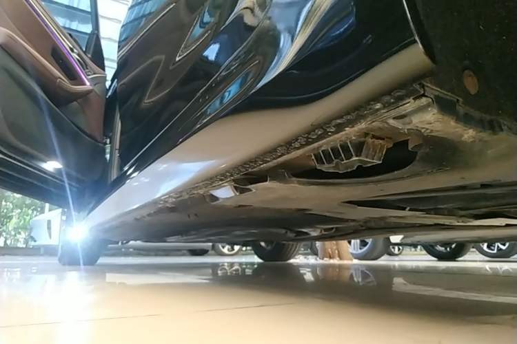 Used BMW 5 Series 2022 Restyled 525Li M Sport Package Left Side Sill