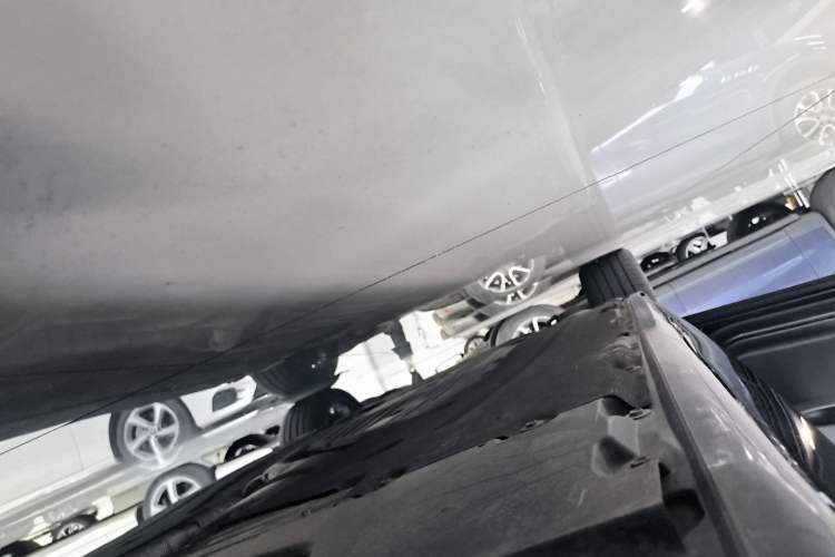 Used BMW 5 Series 2022 Second Facelift 530Li Leading Edition M Sport Package Left Side Sill