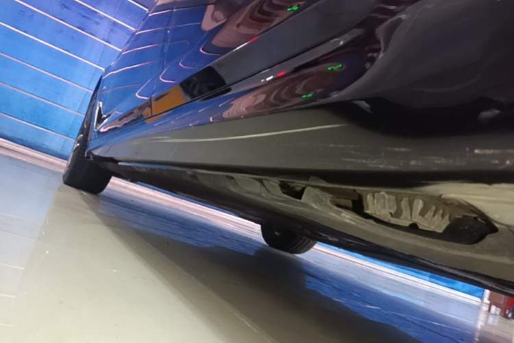 Used BMW 5 Series 2022 Second Facelift 525Li M Sport Package Left Side Sill