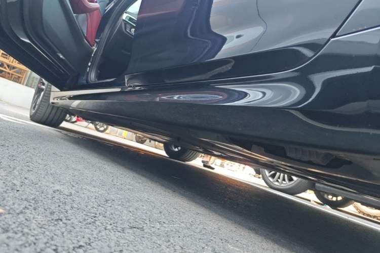 Used BMW 5 Series 2022 Restyled 525Li M Sport Package Left Side Sill