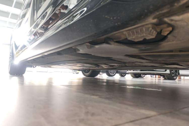 Used BMW 5 Series 2022 Second Facelift 530Li Leading Edition M Sport Package Left Side Sill