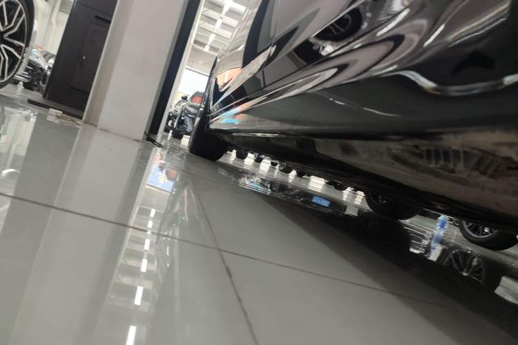 Used BMW 5 Series 2022 Second Facelift 530i M Sport Package Left Side Sill