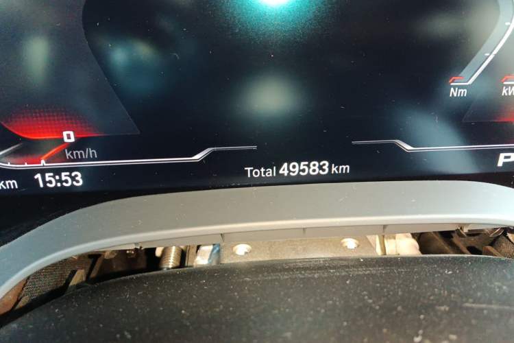 Used BMW 5 Series 2022 Second Facelift 530Li Leading Edition M Sport Package Odometer Close Up