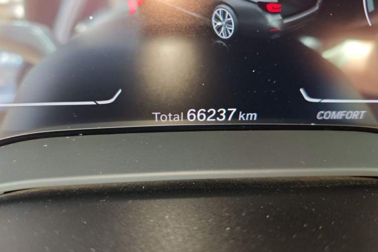 Used BMW 5 Series 2022 525Li M Sport Package Odometer Close Up