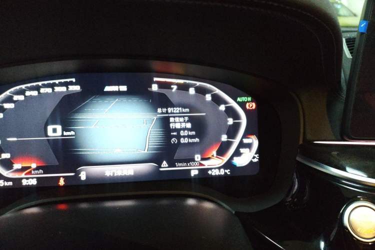 Used BMW 5 Series 2022 525Li M Sport Package Odometer Close Up