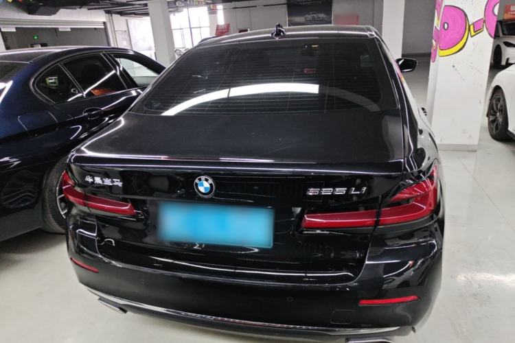 Used BMW 5 Series 2022 Second Facelift 525Li Luxury Package Rear