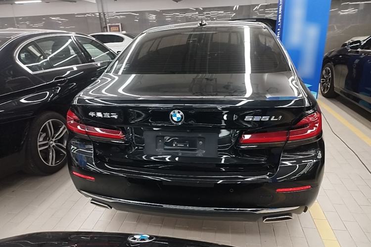 Used BMW 5 Series 2022 Second Facelift 525Li Luxury Package Rear