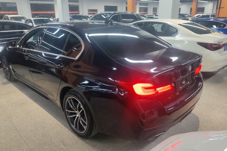 Used BMW 5 Series 2022 Second Facelift 525Li M Sport Package Rear Left 45 Deg