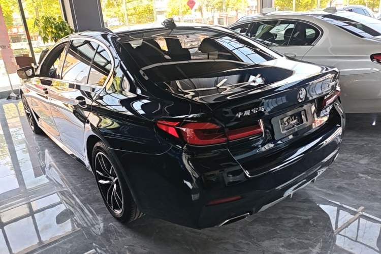 Used BMW 5 Series 2022 Second Facelift 525Li M Sport Package Rear Left 45 Deg
