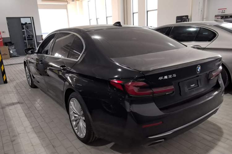 Used BMW 5 Series 2022 Second Facelift 530Li Luxury Edition Premium Package Rear Left 45 Deg