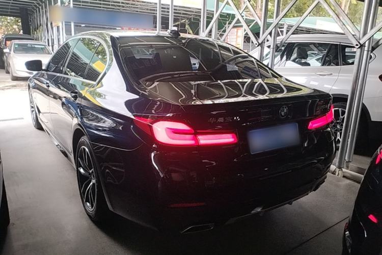 Used BMW 5 Series 2022 Second Facelift 525Li M Sport Package Rear Left 45 Deg