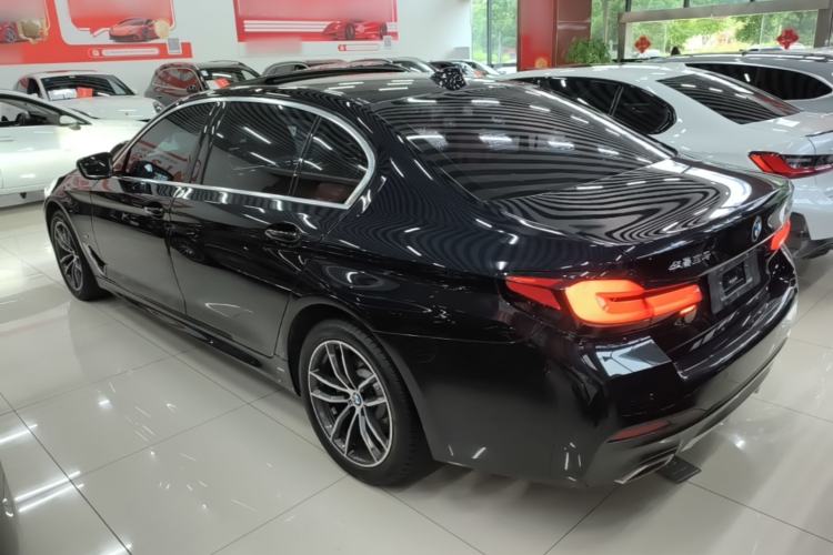 Used BMW 5 Series 2022 525Li M Sport Package Rear Left 45 Deg