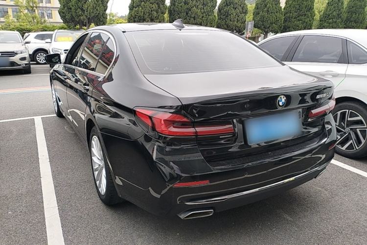 Used BMW 5 Series 2022 Restyled 525Li Luxury Package Rear Left 45 Deg