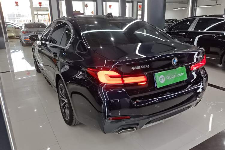 Used BMW 5 Series 2022 Second Facelift 525Li M Sport Package Rear Left 45 Deg
