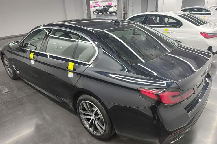 Used BMW 5 Series 2022 Restyled 525Li M Sport Package Rear Left 45 Deg