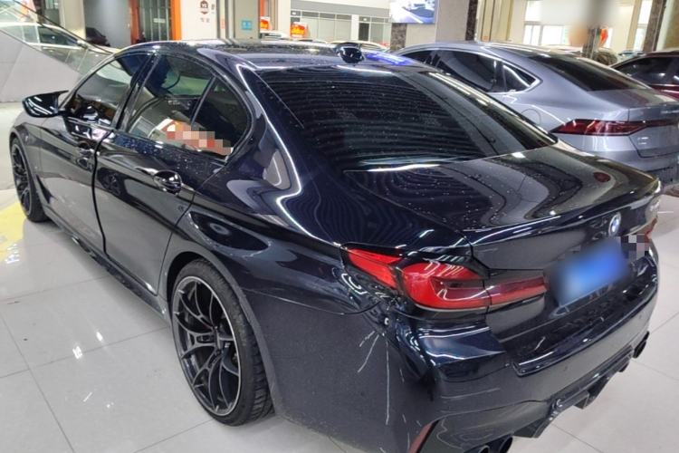 Used BMW 5 Series 2022 Restyled 540i Luxury Edition M Sport Package Rear Left 45 Deg