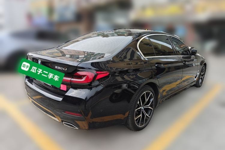 Used BMW 5 Series 2022 Second Facelift 530Li Luxury Version M Sport Package Rear Right 45 Deg