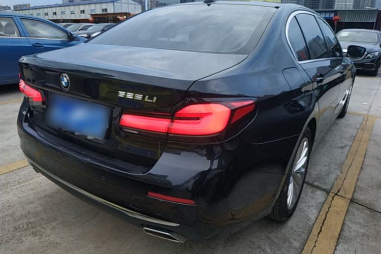 Used BMW 5 Series 2022 Restyled 525Li Luxury Package Rear Right 45 Deg