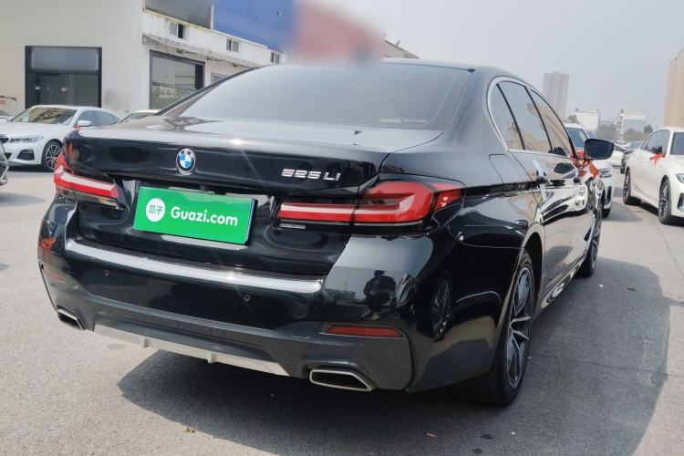 Used BMW 5 Series 2022 Second Facelift 525Li M Sport Package Rear Right 45 Deg