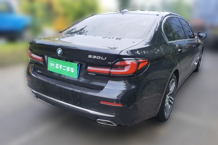 Used BMW 5 Series 2022 530Li xDrive Luxury Package Rear Right 45 Deg