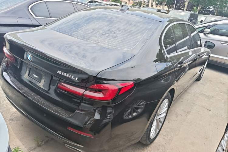 Used BMW 5 Series 2022 Restyled 525Li Luxury Package Rear Right 45 Deg