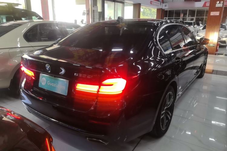 Used BMW 5 Series 2022 Second Facelift 530Li Leading Edition Luxury Package Rear Right 45 Deg