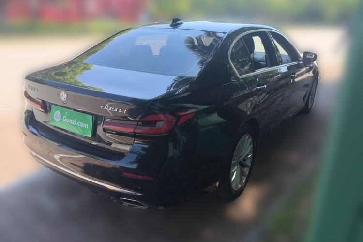 Used BMW 5 Series 2022 Second Facelift 525Li Luxury Package Rear Right 45 Deg