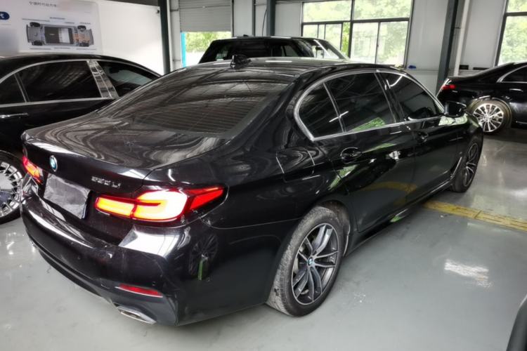 Used BMW 5 Series 2022 Second Facelift 525Li M Sport Package Rear Right 45 Deg
