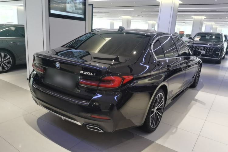 Used BMW 5 Series 2022 Restyled 530Li Leading Edition M Sport Package Rear Right 45 Deg