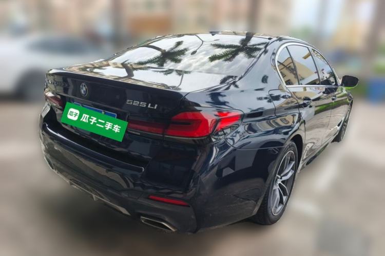 Used BMW 5 Series 2022 Second Facelift 525Li M Sport Package Rear Right 45 Deg