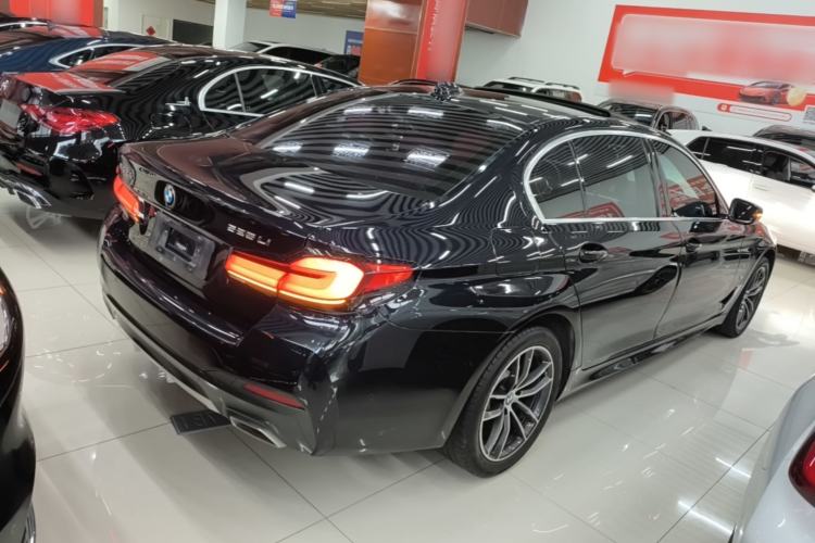 Used BMW 5 Series 2022 525Li M Sport Package Rear Right 45 Deg