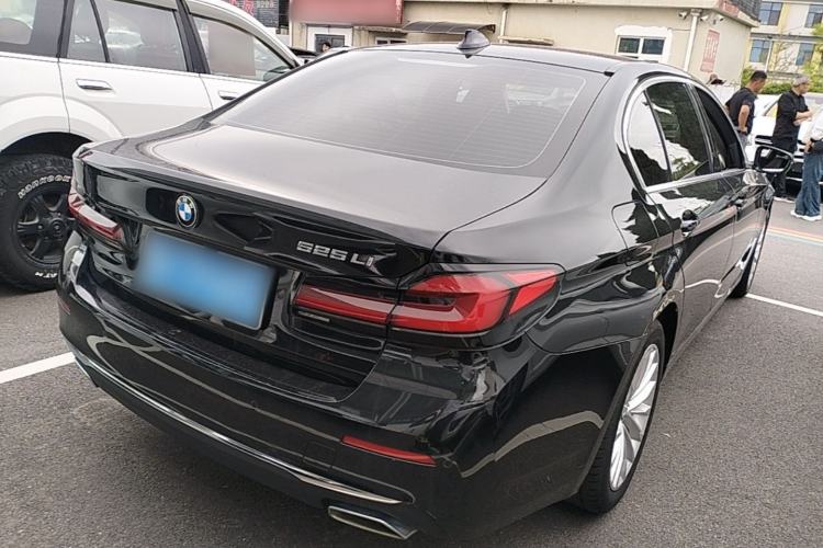 Used BMW 5 Series 2022 Restyled 525Li Luxury Package Rear Right 45 Deg