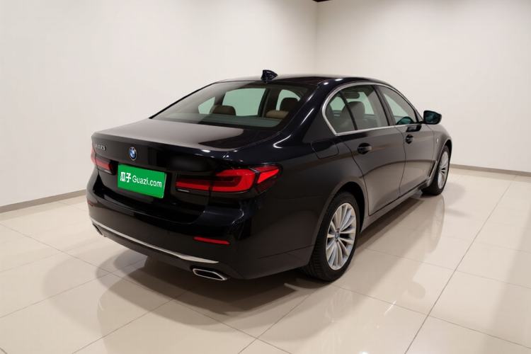 Used BMW 5 Series 2022 Second Facelift 525Li Luxury Package Rear Right 45 Deg