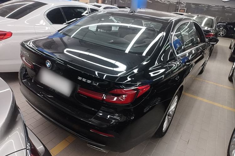 Used BMW 5 Series 2022 Second Facelift 525Li Luxury Package Rear Right 45 Deg