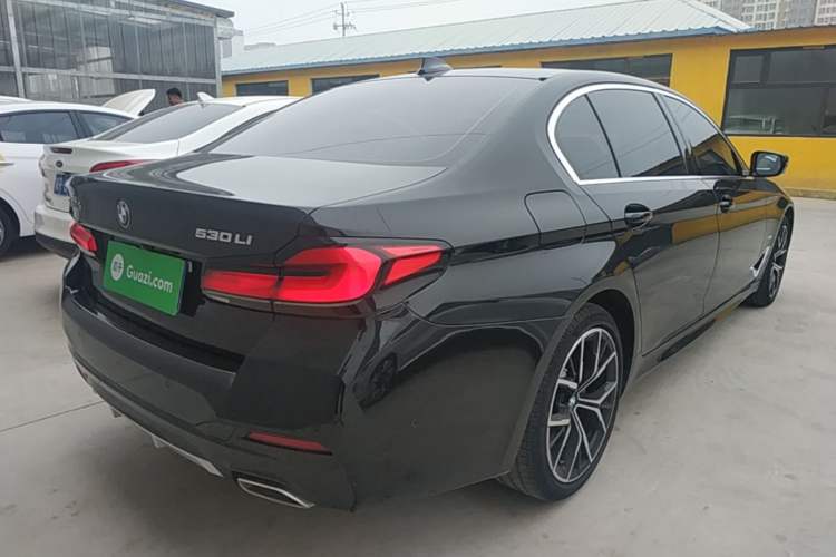 Used BMW 5 Series 2022 Second Facelift 530Li Luxury Version M Sport Package Rear Right 45 Deg