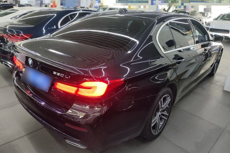Used BMW 5 Series 2022 Second Facelift 530Li Leading Edition Luxury Package Rear Right 45 Deg