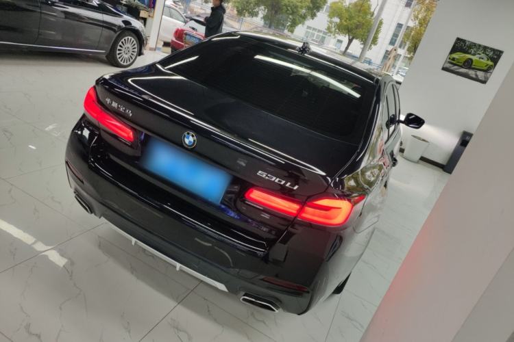 Used BMW 5 Series 2022 Second Facelift 530Li Leading Edition M Sport Package Rear Right 45 Deg