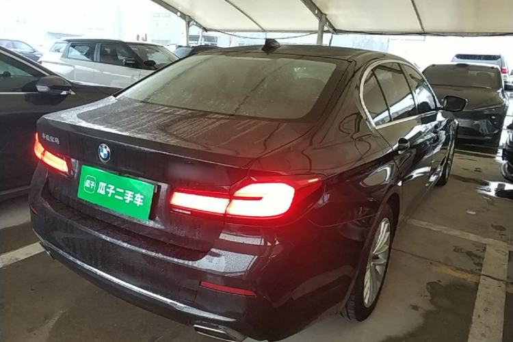 Used BMW 5 Series 2022 Restyled 525Li Luxury Package Rear Right 45 Deg