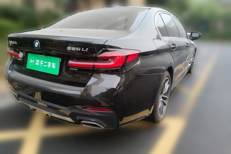 Used BMW 5 Series 2022 525Li M Sport Package Rear Right 45 Deg
