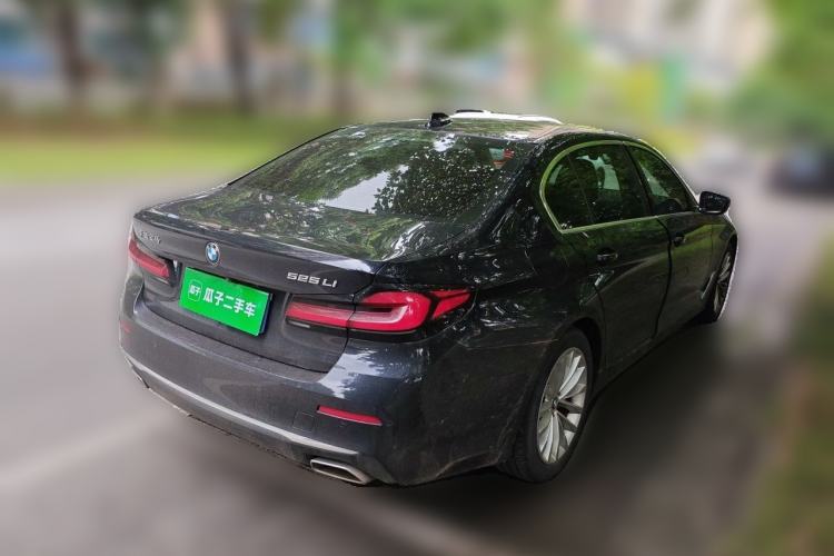 Used BMW 5 Series 2022 Second Facelift 525Li Luxury Package Rear Right 45 Deg