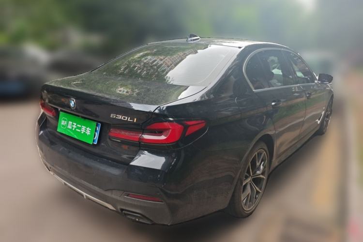 Used BMW 5 Series 2022 530Li Luxury Edition Premium Package Rear Right 45 Deg