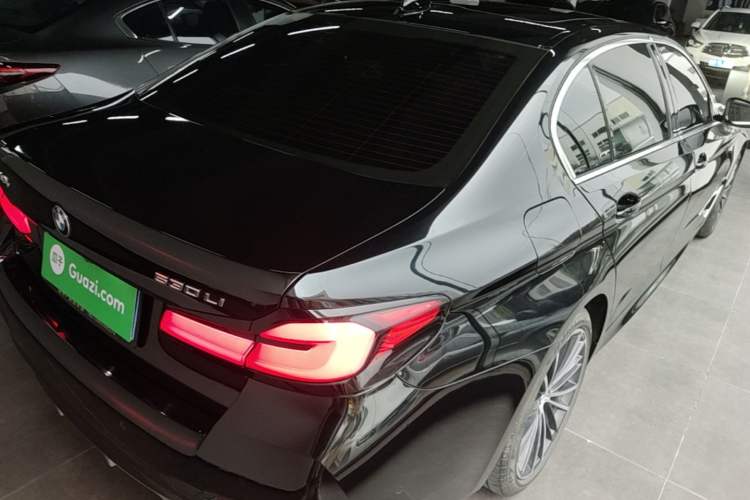 Used BMW 5 Series 2022 Second Facelift 530Li Leading Edition M Sport Package Rear Right 45 Deg