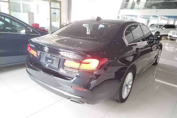 Used BMW 5 Series 2022 Second Facelift 525Li Luxury Package Rear Right 45 Deg