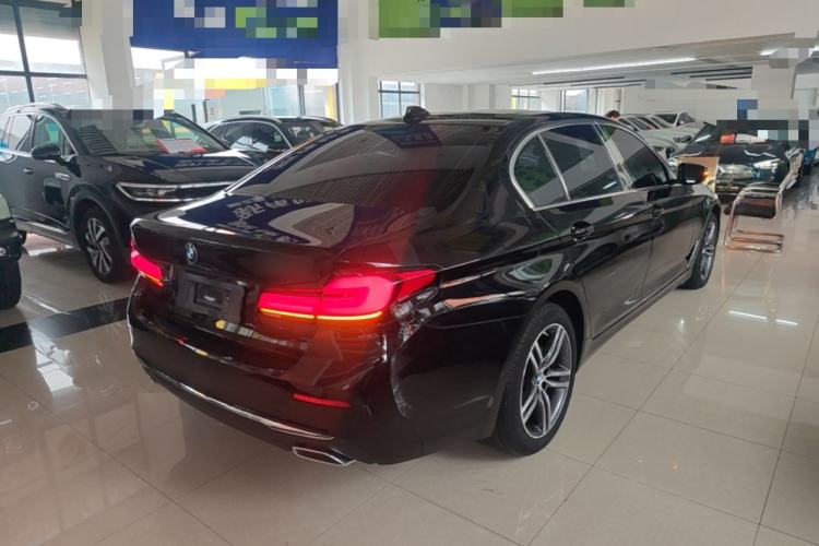 Used BMW 5 Series 2022 Updated 530Li Leading Edition Luxury Package Rear Right 45 Deg