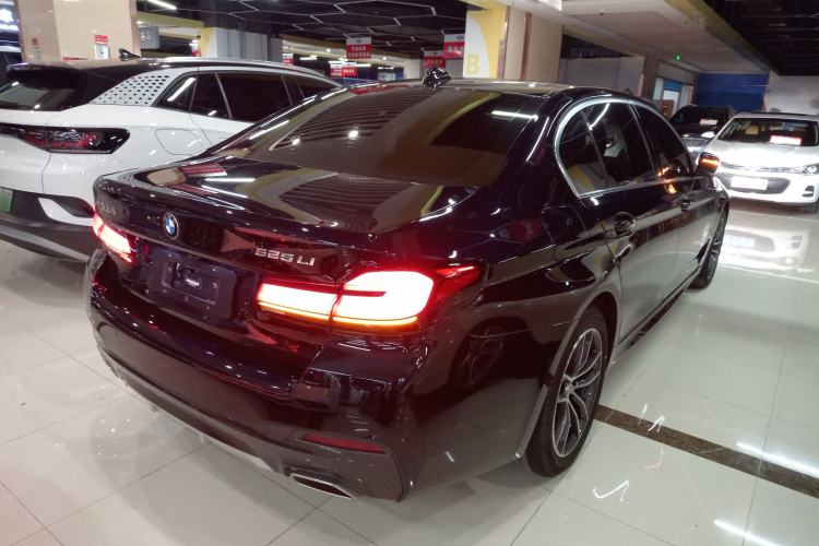 Used BMW 5 Series 2022 Restyled 525Li M Sport Package Rear Right 45 Deg