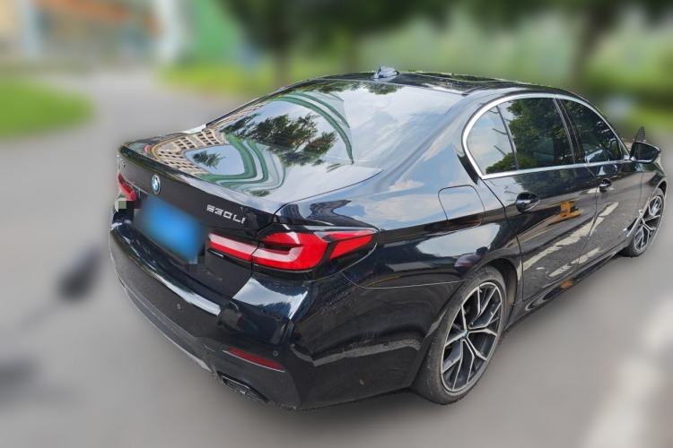 Used BMW 5 Series 2022 530Li Luxury Edition M Sport Package Rear Right 45 Deg