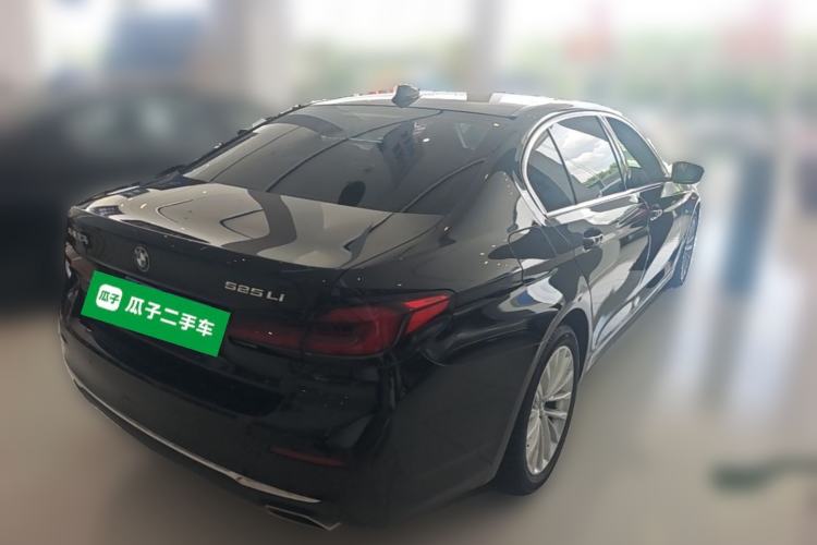 Used BMW 5 Series 2022 Restyled 525Li Luxury Package Rear Right 45 Deg