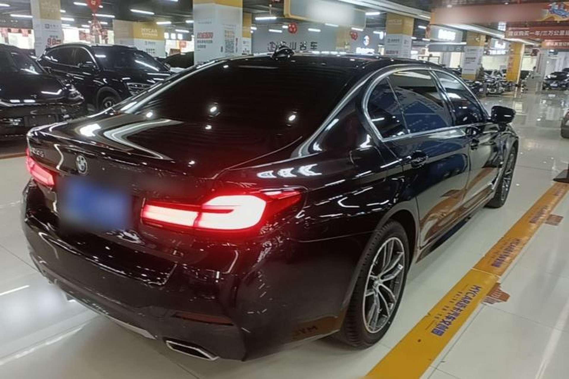 Used BMW 5 Series 2022 Second Facelift 525Li M Sport Package Rear Right 45 Deg