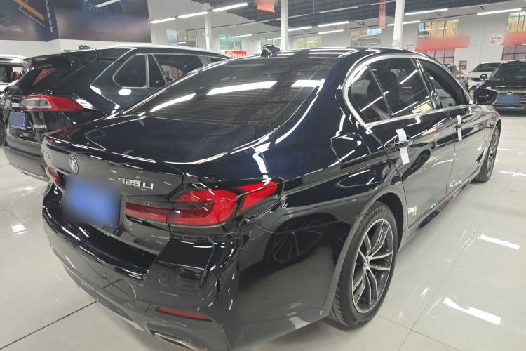 Used BMW 5 Series 2022 Second Facelift 525Li M Sport Package Rear Right 45 Deg